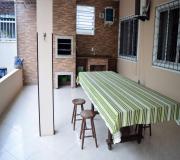 Casa para Temporada, em Itapema, bairro Centro, 2 dormitórios, 2 banheiros, 1 suíte, 2 vagas
